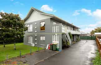 4/14 Coates Street, Hamilton East