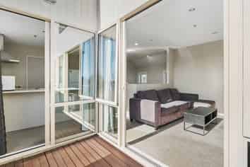 2/9 Cameron Street, Sydenham