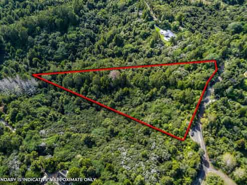 65 Bodhisattva Road, Waitoki