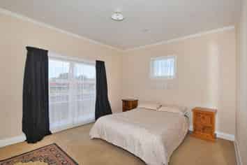 11 Selwyn Avenue, Avenues