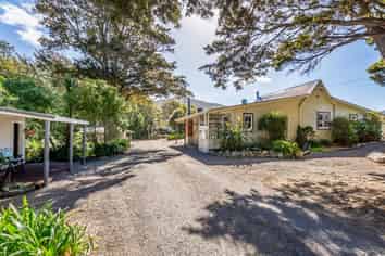 1044 Coast Road, Wainuiomata