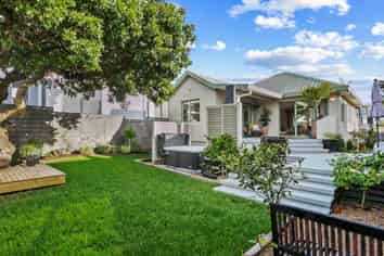 71 Oceanview Road, Mount Maunganui