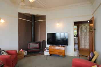 24 Tweed Street, Roslyn