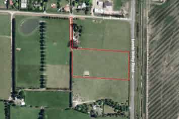 23 Levels Store Road, Levels