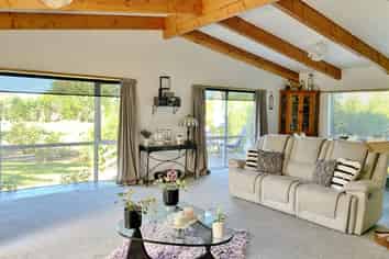 65 Osborne Road, Amberley