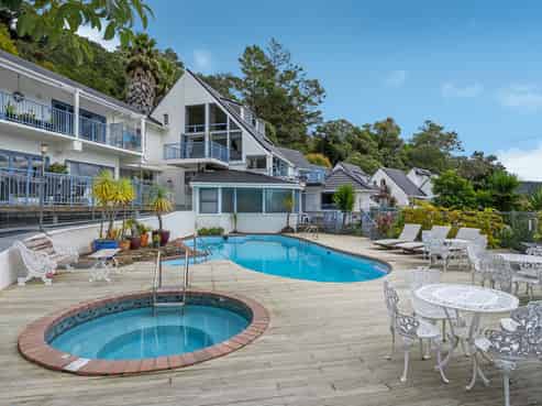 2H Weranui Road, Waiwera