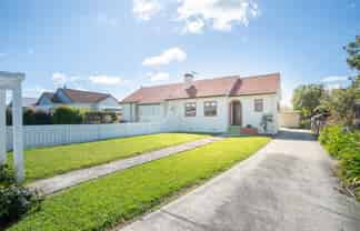 21 Robert Street, Marton