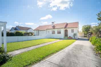 21 Robert Street, Marton