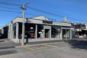 840 sqm Showroom / Warehouse, Carlyle Street