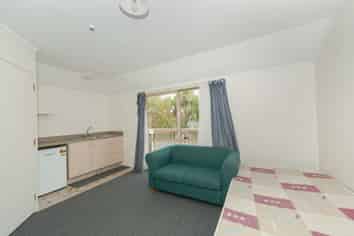 11/4 Baffles Crescent, Hillcrest