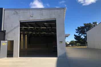 Rare Opportunity - Handy to Port