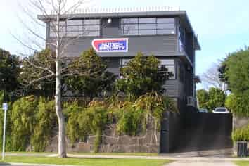 Prime Spot with Parking on Cameron