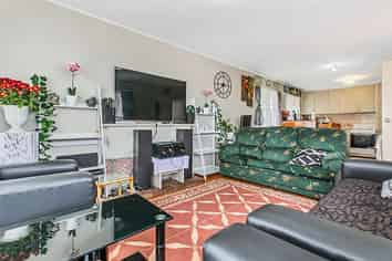 48 Williams Cresent, Otara