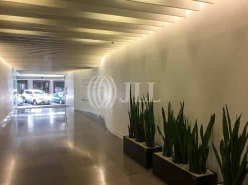 Whole floor opportunity - JacksonStone House