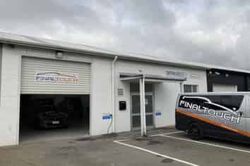 Warehouse close to SH 1