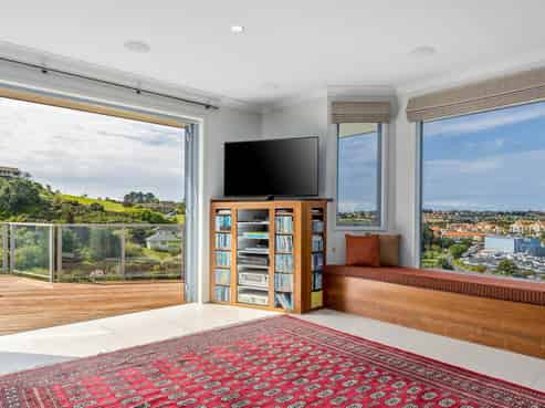 64 Balboa Drive, Matakatia