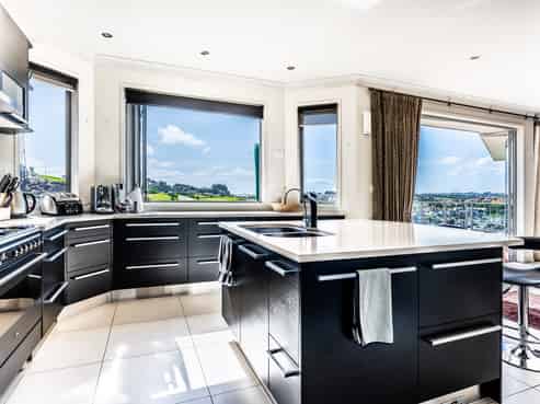 64 Balboa Drive, Matakatia