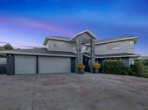 64 Balboa Drive, Matakatia