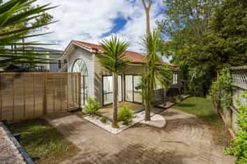 32 Parr Terrace, Castor Bay