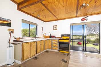 426 Pukehina Parade, Pukehina