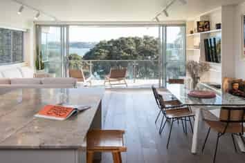 4/57 Sarsfield Street, Herne Bay