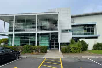 Excellent Airport Office - Available Now!