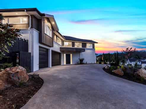 11 Henry Blyth Lane, Greenhithe