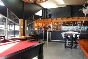 Premium Location! Brauhaus Frings Bar & Eatery