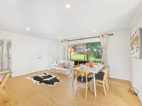 49a Flaxdale Street, Birkdale