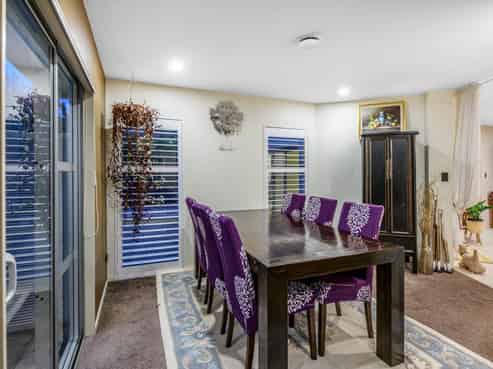 2/63 Selwyn Crescent, Forrest Hill