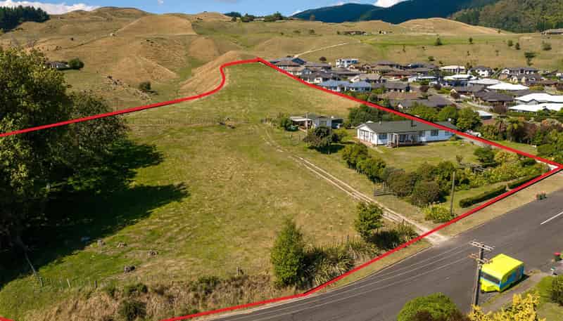 1 Link Road, Lynmore