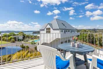 Solid Bay of Islands Opportunity Beckons