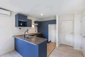 4/42 Fields Parade, Oteha