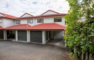 4/42 Fields Parade, Oteha