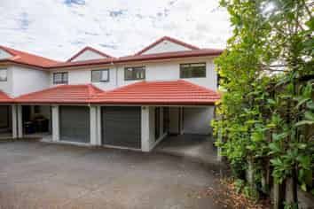 4/42 Fields Parade, Oteha