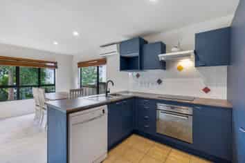 4/42 Fields Parade, Oteha