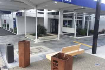 BUILDING FOR SALE IN BALCLUTHA