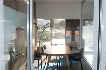 Office Shoreline For Lease