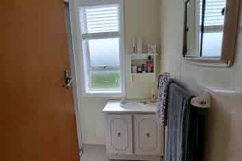 818 State Highway 7, Dobson