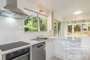 3C Sylvan Valley Avenue, Titirangi