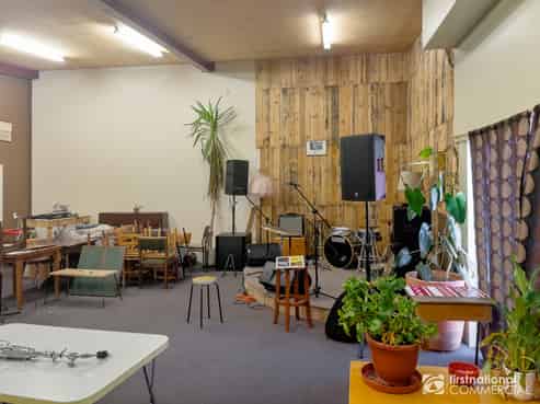 Treemendous Space for Lease on Redwood Street