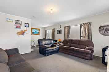 2/29 Whitley Crescent, Otara