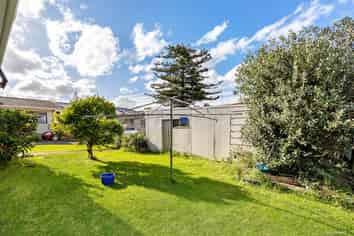 2/29 Whitley Crescent, Otara