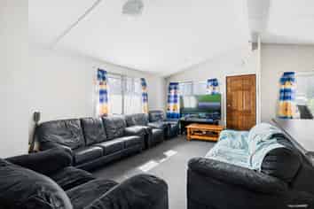 5 Templeton Place, Clendon Park