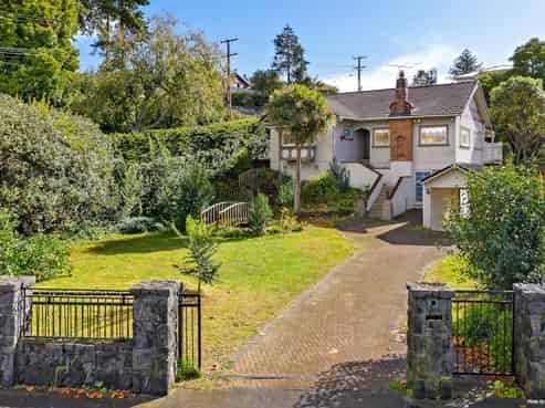 89 King George Avenue, Epsom