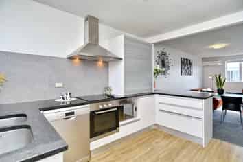 2/27 Brockworth Place, Riccarton