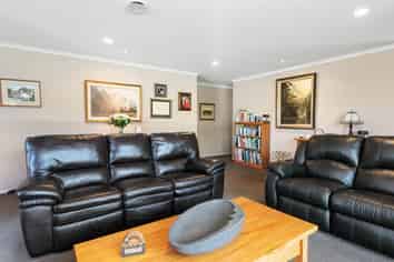 32 Baxendale Drive, Pukehangi