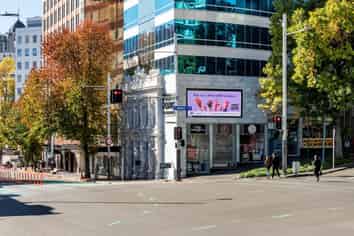 10 YEAR LEASE - UNIQUE CBD INVESTMENT OPPORTUNITY