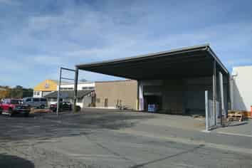 Substantial industrial investment property