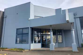 Tremaine Avenue Showroom/Workshop